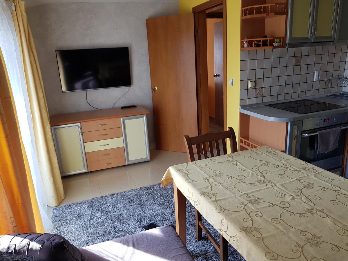 Guest House Ianis Paradise نيسيبار المظهر الخارجي الصورة