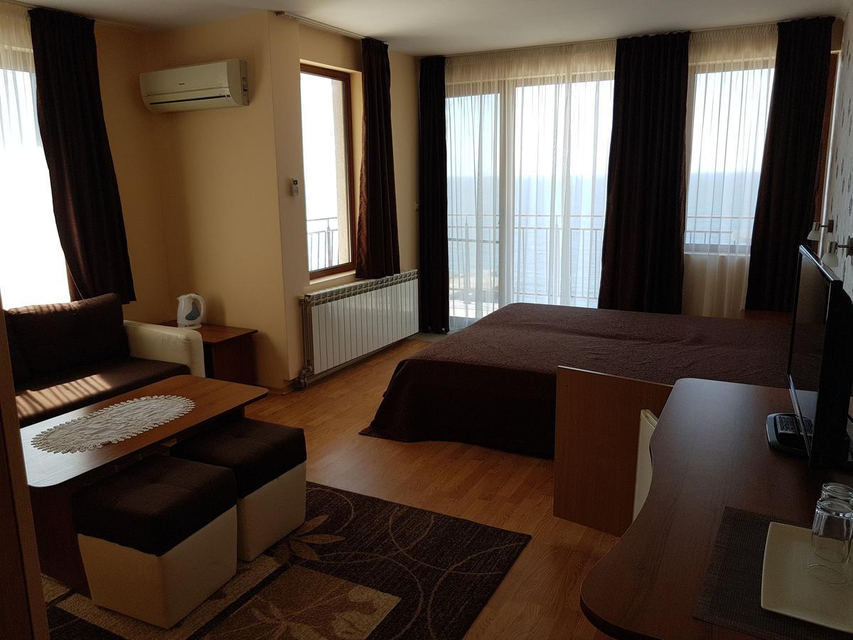 Guest House Ianis Paradise نيسيبار المظهر الخارجي الصورة