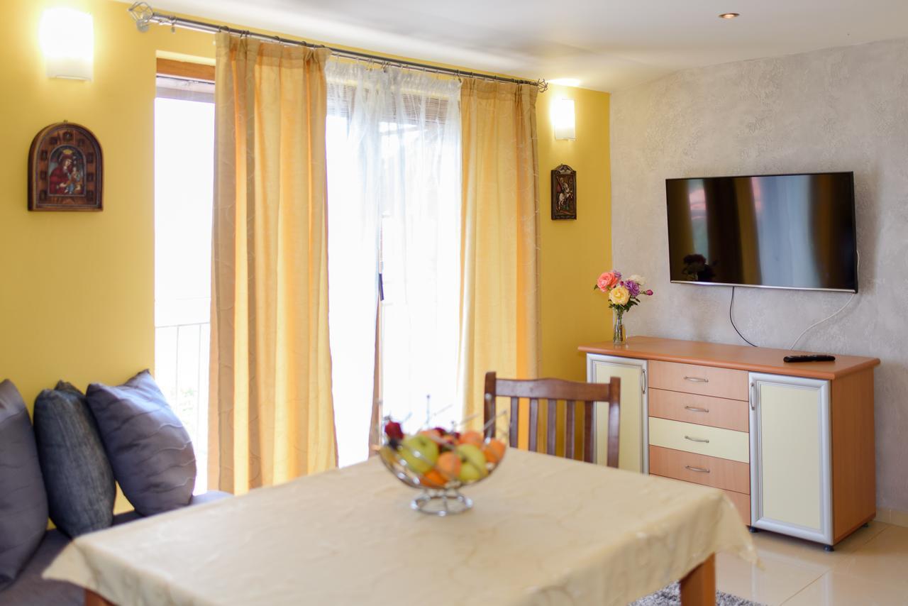 Guest House Ianis Paradise نيسيبار المظهر الخارجي الصورة