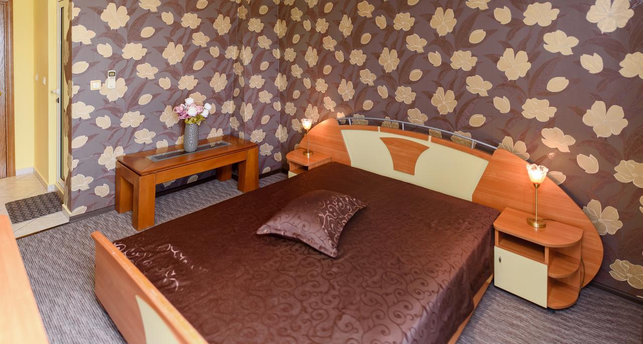 Guest House Ianis Paradise نيسيبار المظهر الخارجي الصورة