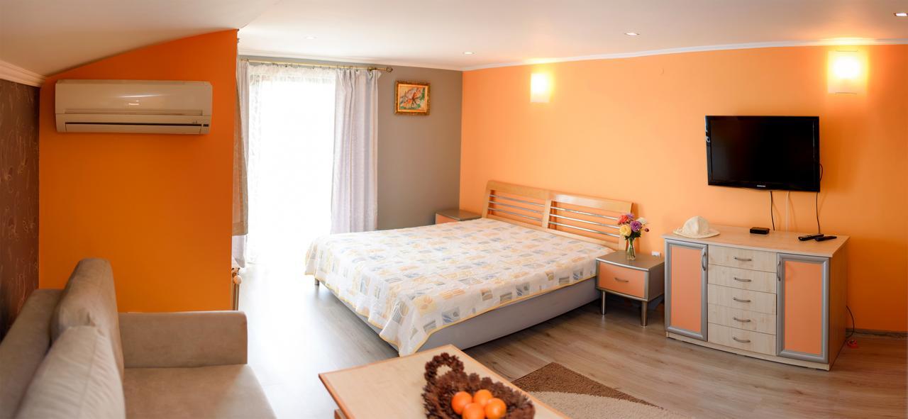 Guest House Ianis Paradise نيسيبار المظهر الخارجي الصورة